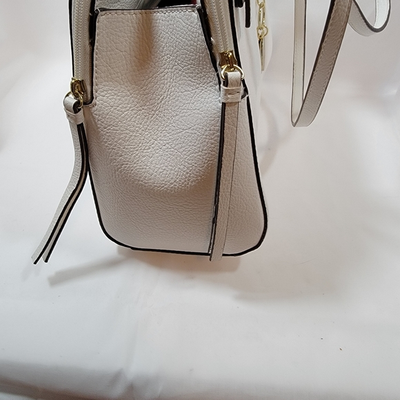 Liz Claiborne White Shoulder Bags Purse. - Picture 5 of 12
